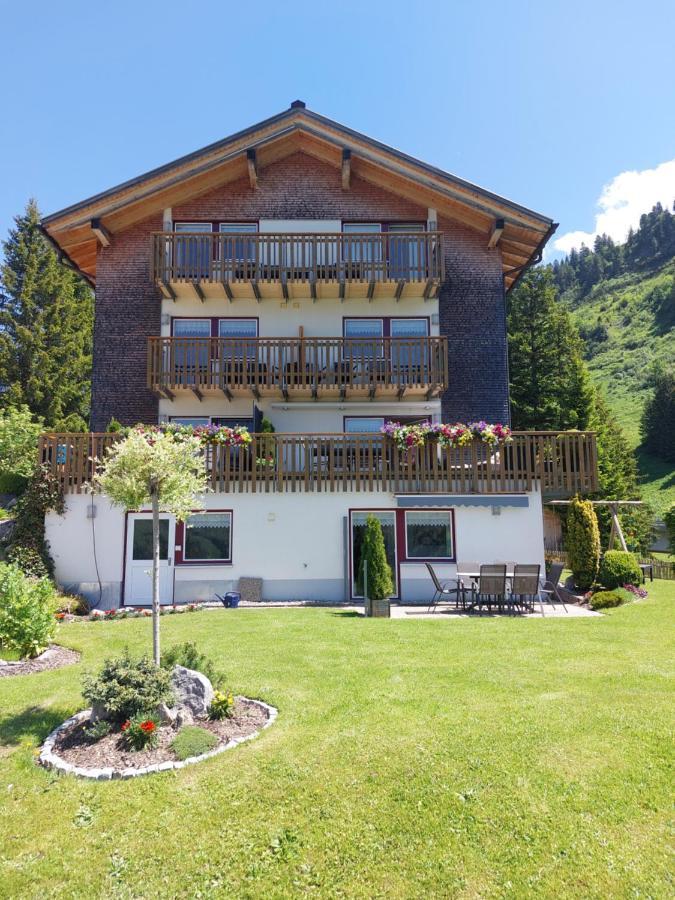 Haus Annette Aparthotel Schroecken Luaran gambar