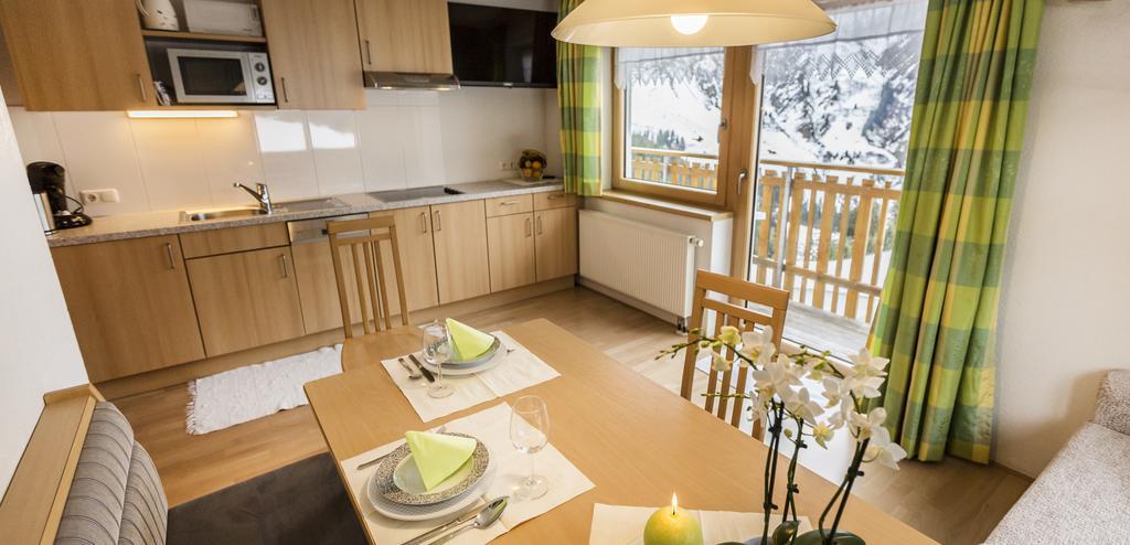 Haus Annette Aparthotel Schroecken Luaran gambar