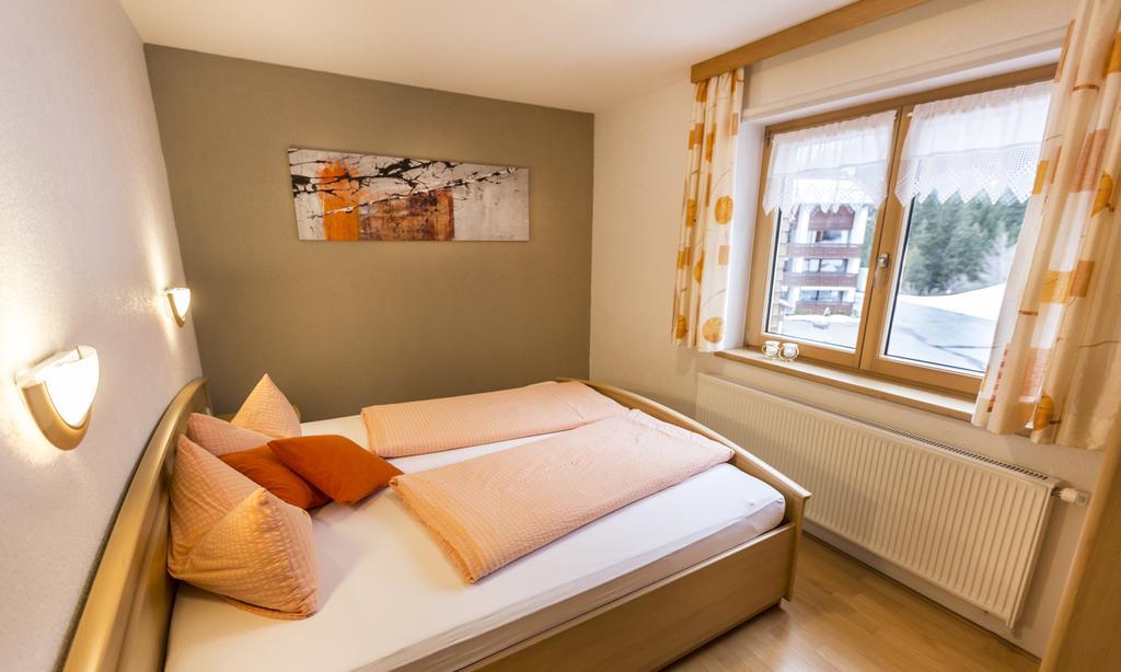 Haus Annette Aparthotel Schroecken Luaran gambar
