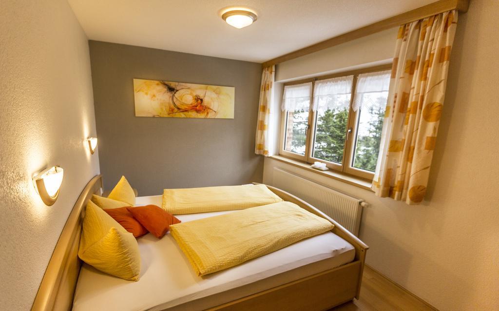 Haus Annette Aparthotel Schroecken Luaran gambar