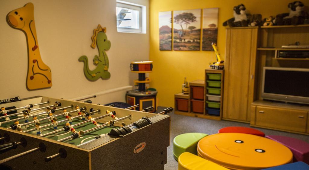 Haus Annette Aparthotel Schroecken Luaran gambar
