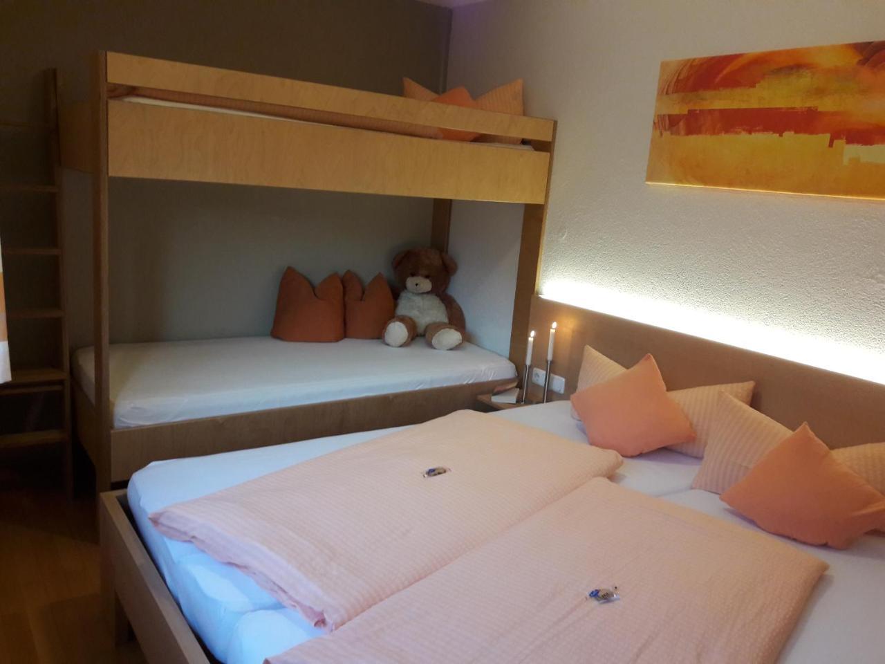 Haus Annette Aparthotel Schroecken Luaran gambar